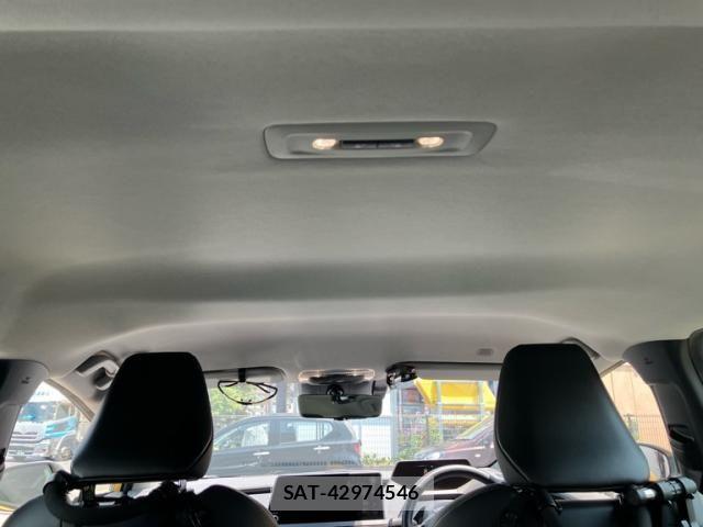 Toyota PRIUS PHV 2023-09 8316596-10