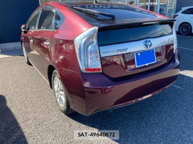 Toyota PRIUS PHV 2014-10 8316598-5