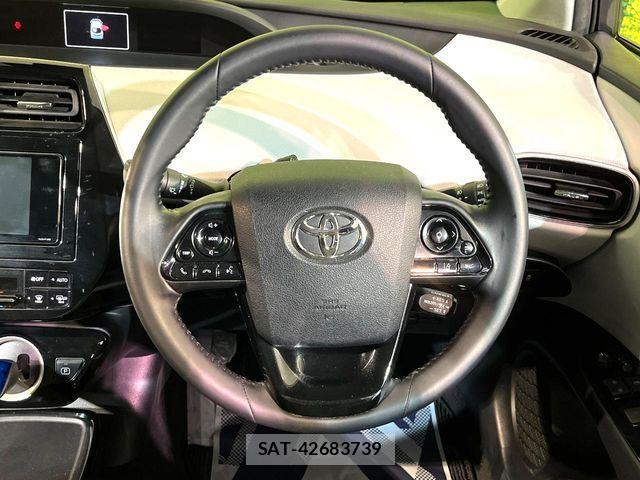 Toyota PRIUS PHV 2019-06 8316595-10