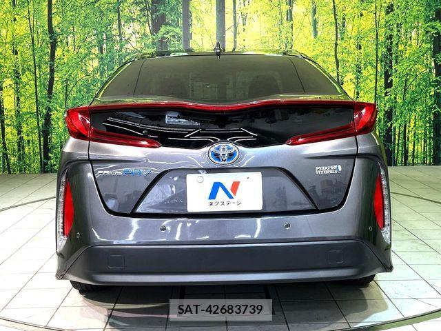 Toyota PRIUS PHV 2019-06 8316595-14