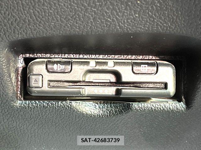 Toyota PRIUS PHV 2019-06 8316595-5