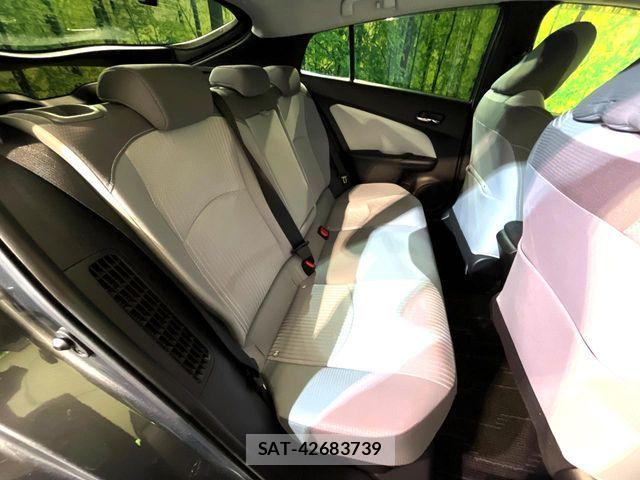 Toyota PRIUS PHV 2019-06 8316595-8
