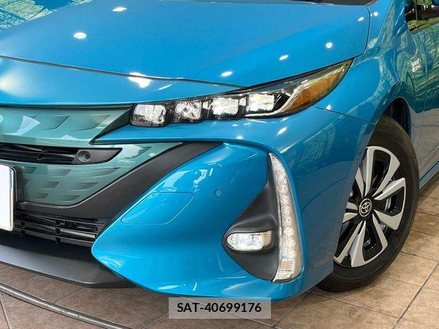 Toyota PRIUS PHV 2017-02 8337522-11