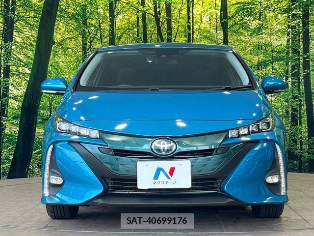 Toyota PRIUS PHV 2017-02 8337522-13