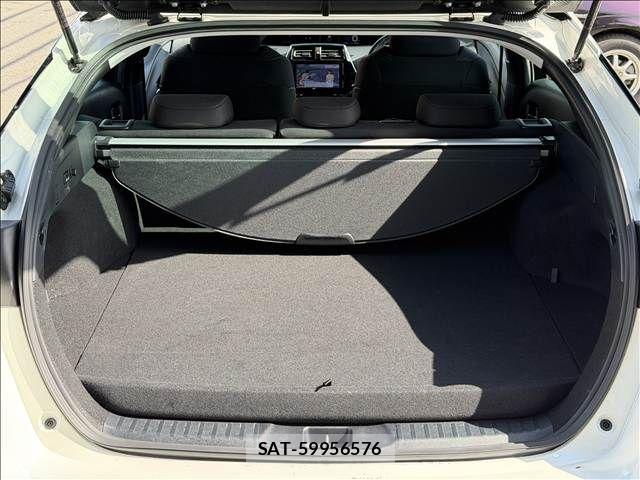 Toyota PRIUS PHV 2020-05 8337520-10