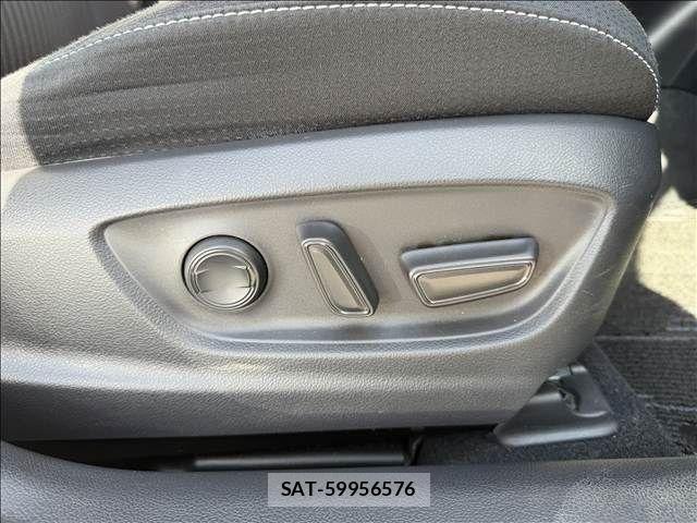 Toyota PRIUS PHV 2020-05 8337520-16
