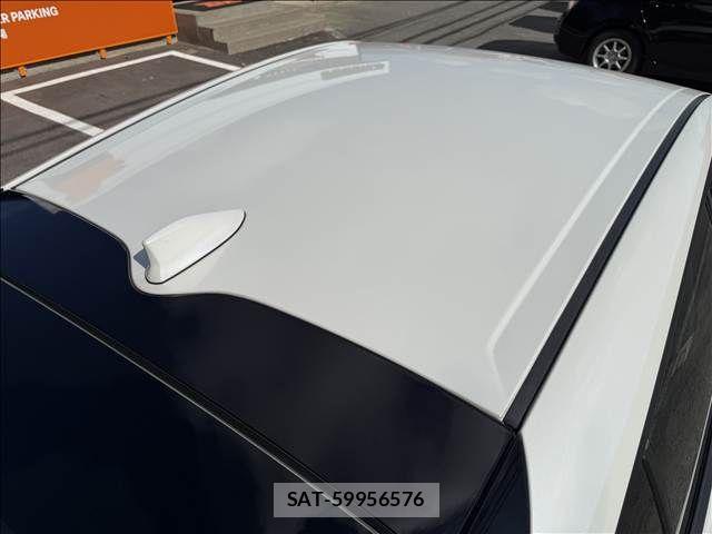 Toyota PRIUS PHV 2020-05 8337520-18
