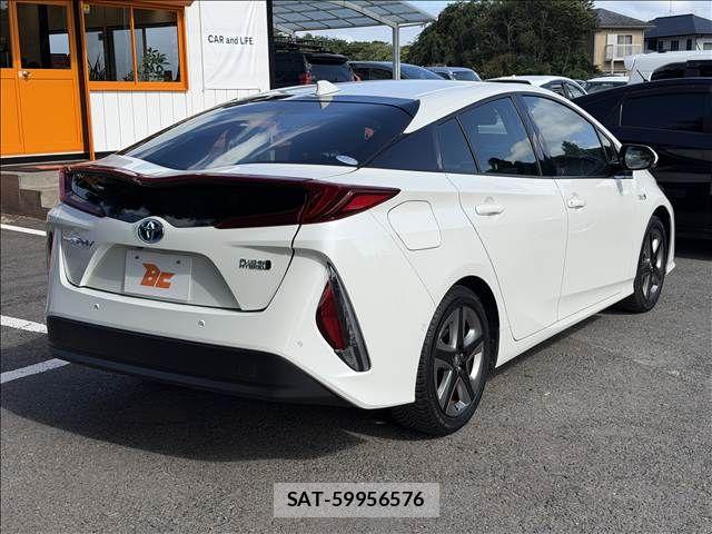 Toyota PRIUS PHV 2020-05 8337520-23
