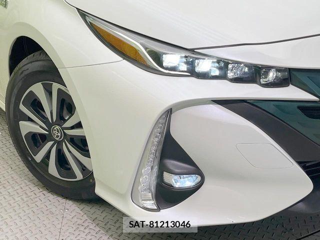 Toyota PRIUS PHV 2017-09 8337521-11