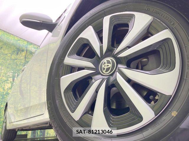 Toyota PRIUS PHV 2017-09 8337521-12