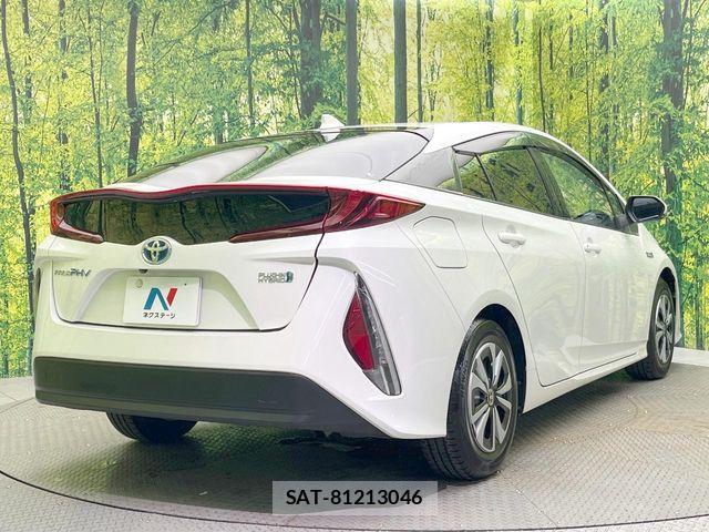 Toyota PRIUS PHV 2017-09 8337521-16