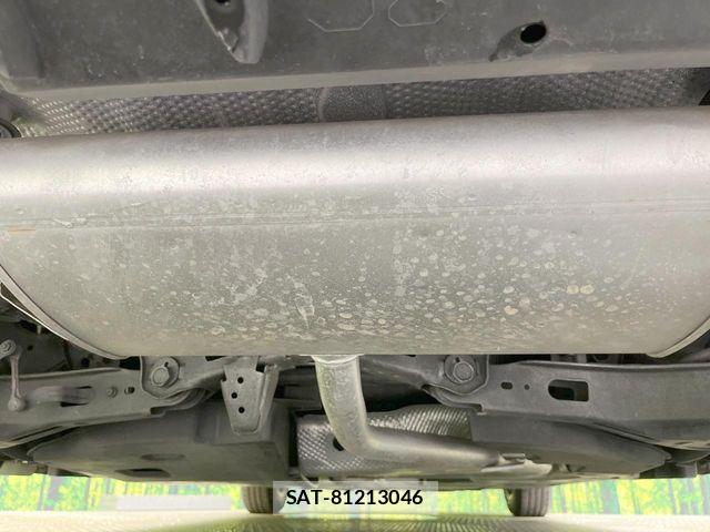 Toyota PRIUS PHV 2017-09 8337521-18