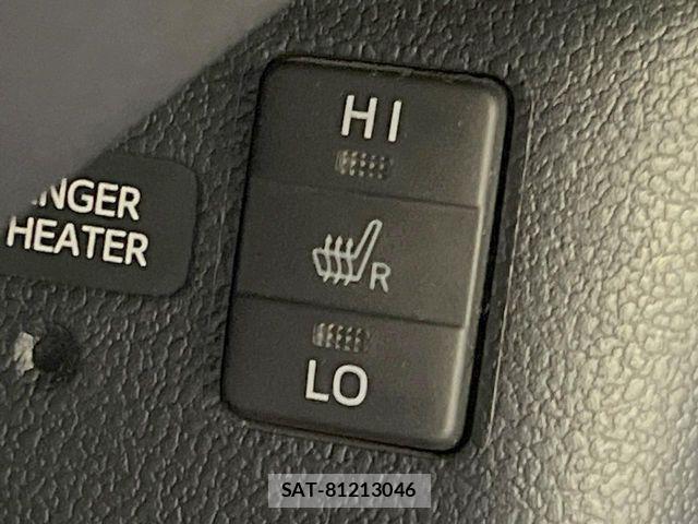 Toyota PRIUS PHV 2017-09 8337521-5