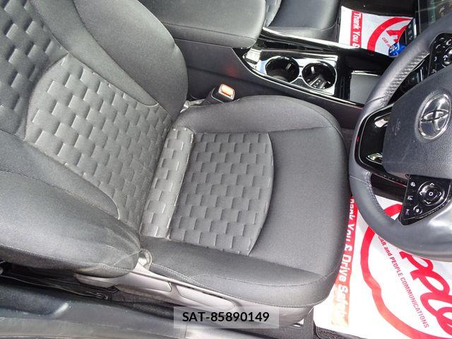 Toyota PRIUS PHV 2018-01 8337523-15
