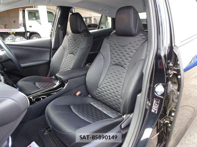 Toyota PRIUS PHV 2018-01 8337523-17