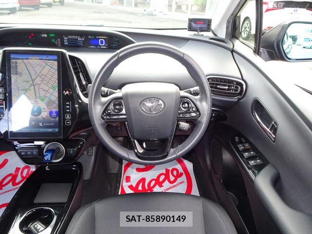 Toyota PRIUS PHV 2018-01 8337523-1