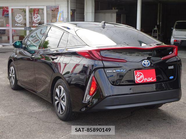 Toyota PRIUS PHV 2018-01 8337523-4
