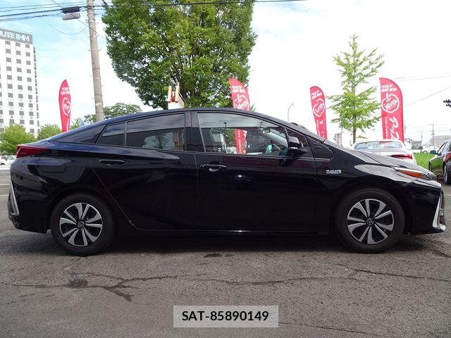 Toyota PRIUS PHV 2018-01 8337523-7