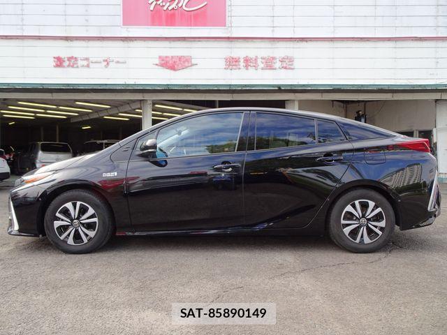 Toyota PRIUS PHV 2018-01 8337523-8