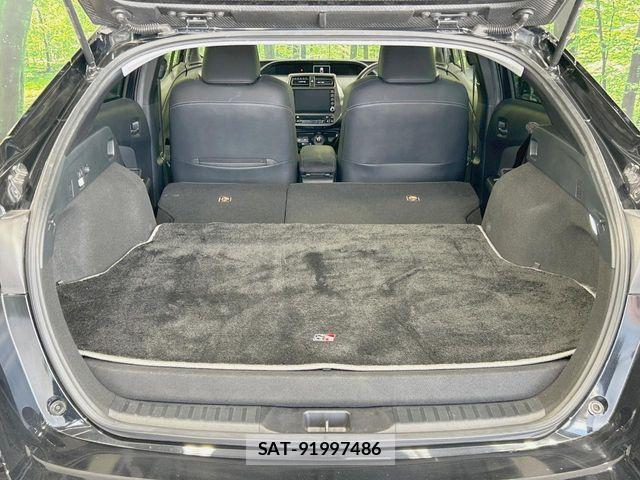 Toyota PRIUS PHV 2022-05 8337519-9