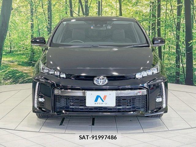 Toyota PRIUS PHV 2022-05 8337519-13