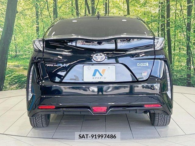 Toyota PRIUS PHV 2022-05 8337519-14