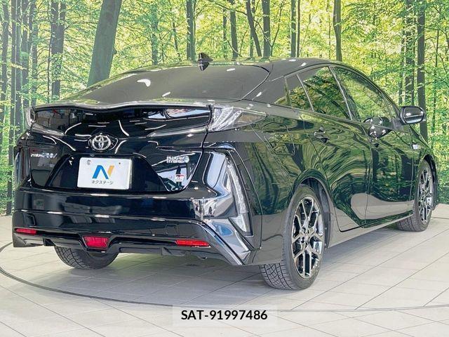 Toyota PRIUS PHV 2022-05 8337519-16