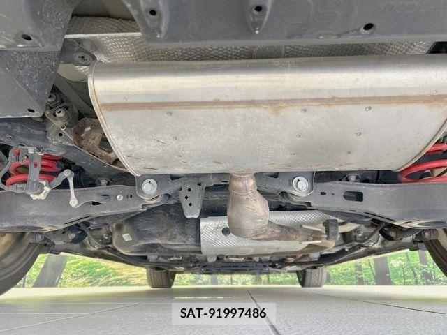 Toyota PRIUS PHV 2022-05 8337519-18