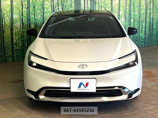 Toyota PRIUS PHV 2023-05 8337517-14