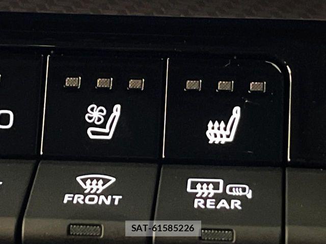Toyota PRIUS PHV 2023-05 8337517-6