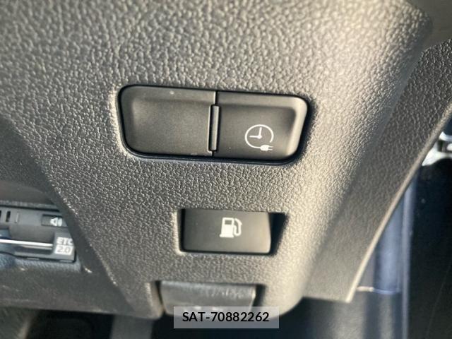 Toyota PRIUS PHV 2021-12 8337518-13