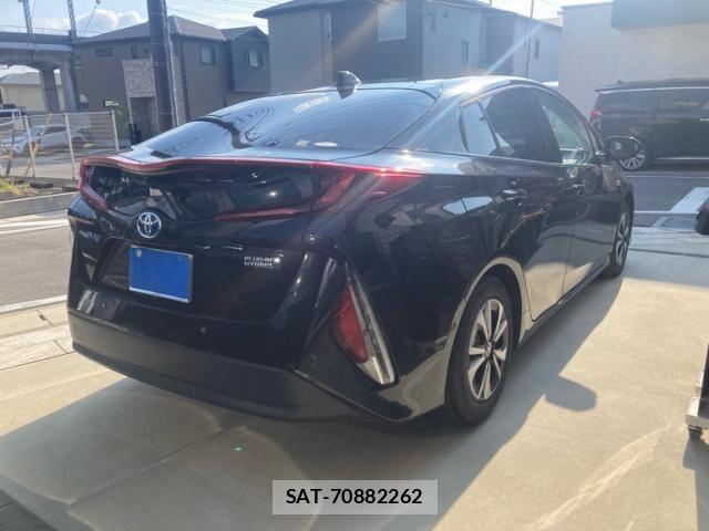 Toyota PRIUS PHV 2021-12 8337518-2