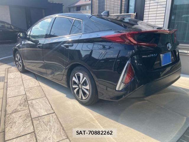 Toyota PRIUS PHV 2021-12 8337518-3