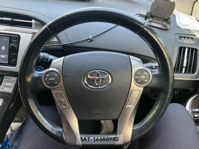Toyota PRIUS PHV 2015-01 8337524-13