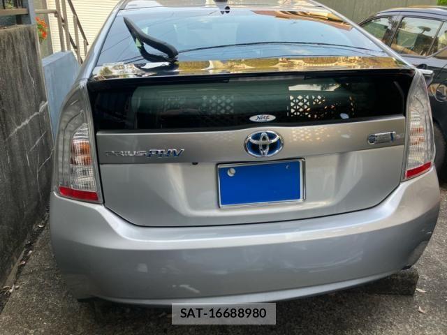 Toyota PRIUS PHV 2015-01 8337524-3