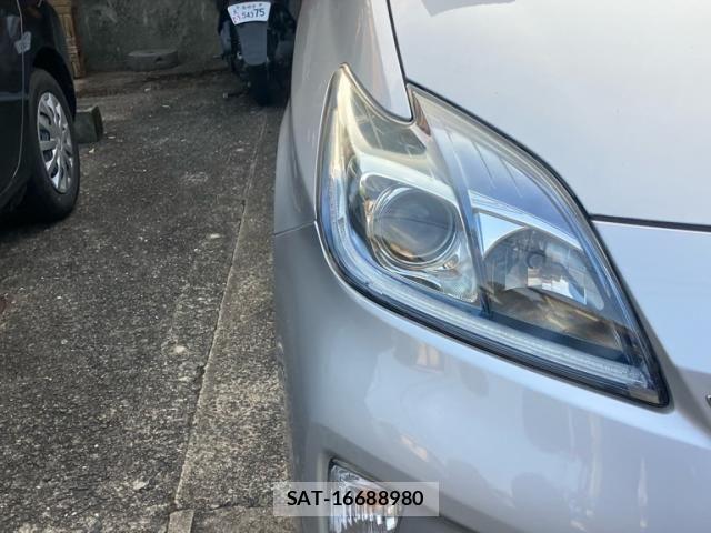 Toyota PRIUS PHV 2015-01 8337524-7