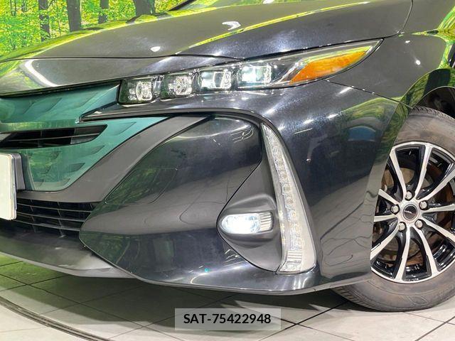 Toyota PRIUS PHV 2017-07 8355420-11