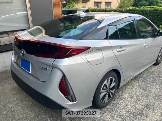 Toyota PRIUS PHV 2020-01 8355423-4