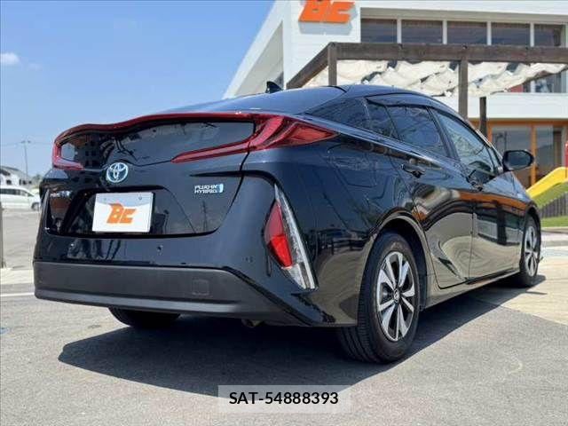 Toyota PRIUS PHV 2021-10 8355418-14