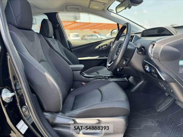 Toyota PRIUS PHV 2021-10 8355418-15
