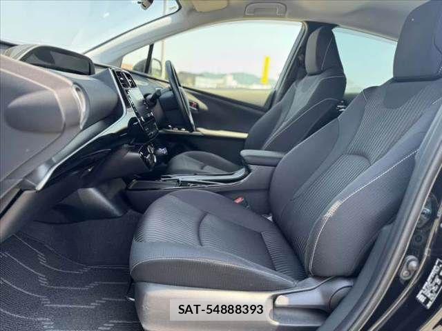 Toyota PRIUS PHV 2021-10 8355418-16