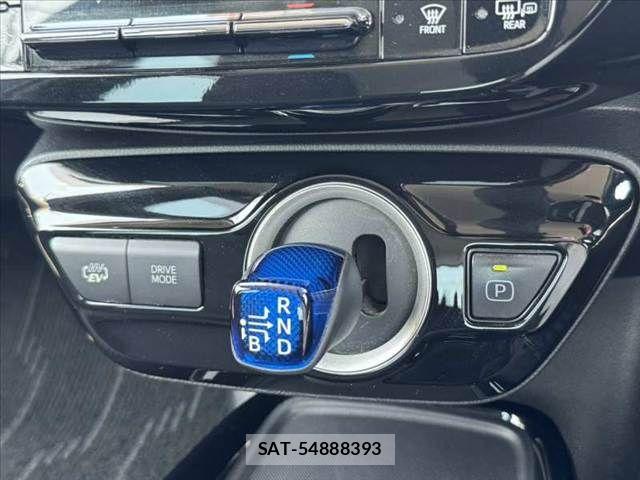 Toyota PRIUS PHV 2021-10 8355418-22