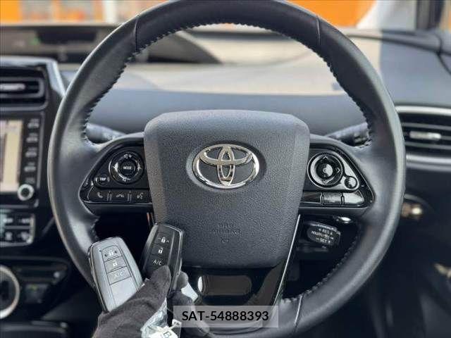 Toyota PRIUS PHV 2021-10 8355418-5