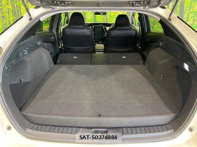 Toyota PRIUS PHV 2018-02 8355422-9