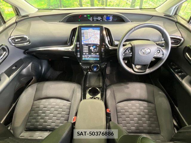 Toyota PRIUS PHV 2018-02 8355422-1