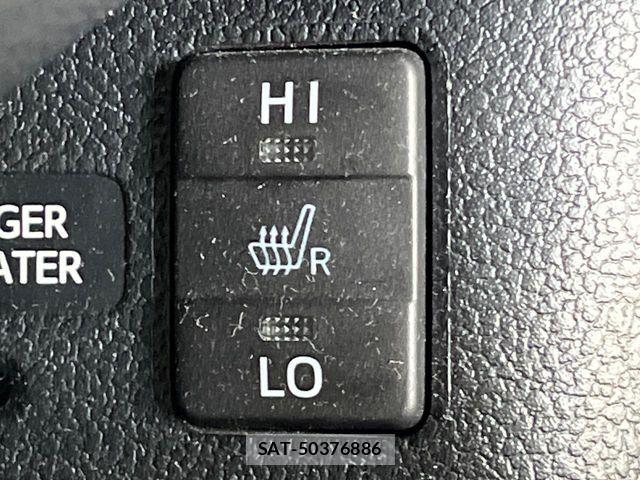 Toyota PRIUS PHV 2018-02 8355422-6