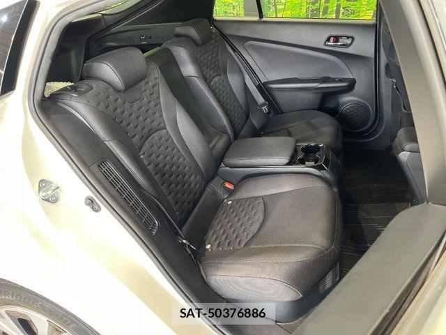 Toyota PRIUS PHV 2018-02 8355422-8