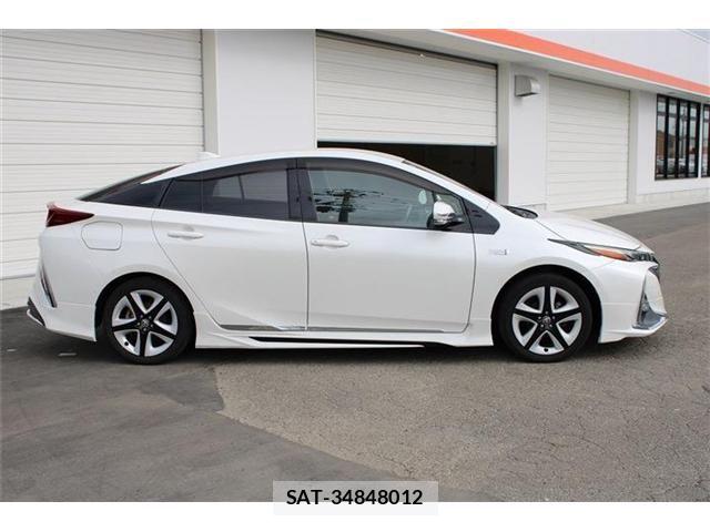 Toyota PRIUS PHV 2017-09 8355421-9