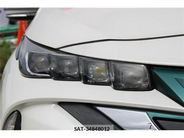 Toyota PRIUS PHV 2017-09 8355421-18