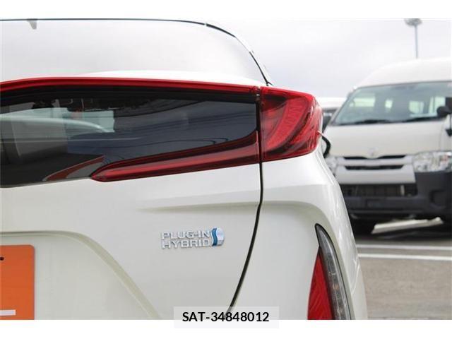 Toyota PRIUS PHV 2017-09 8355421-20